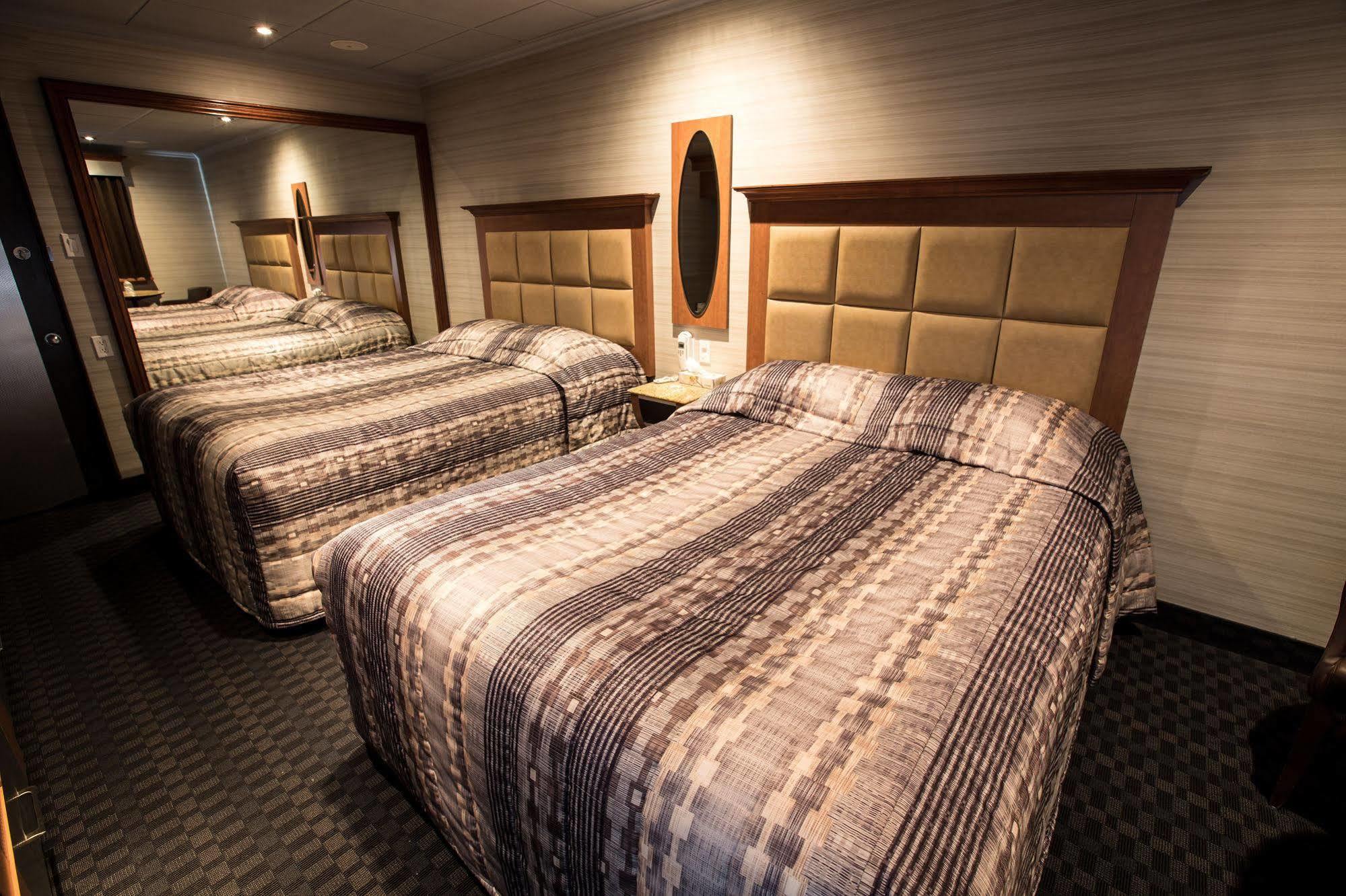 מונטריאול Hotel Le Chablis Cadillac מראה חיצוני תמונה